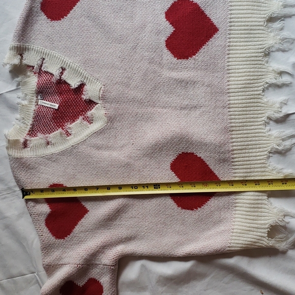 TREND SHOP HEART SWEATER - Picture 5 of 9